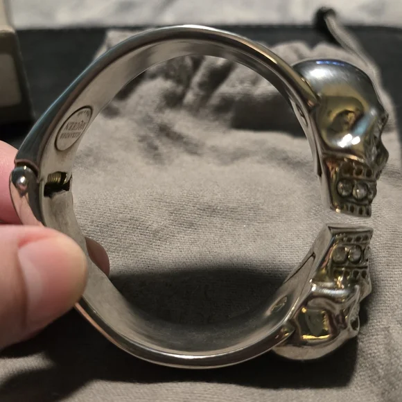 ALEXANDER MCQUEEN Leather & Metal Twin Skull Hinged Cuff